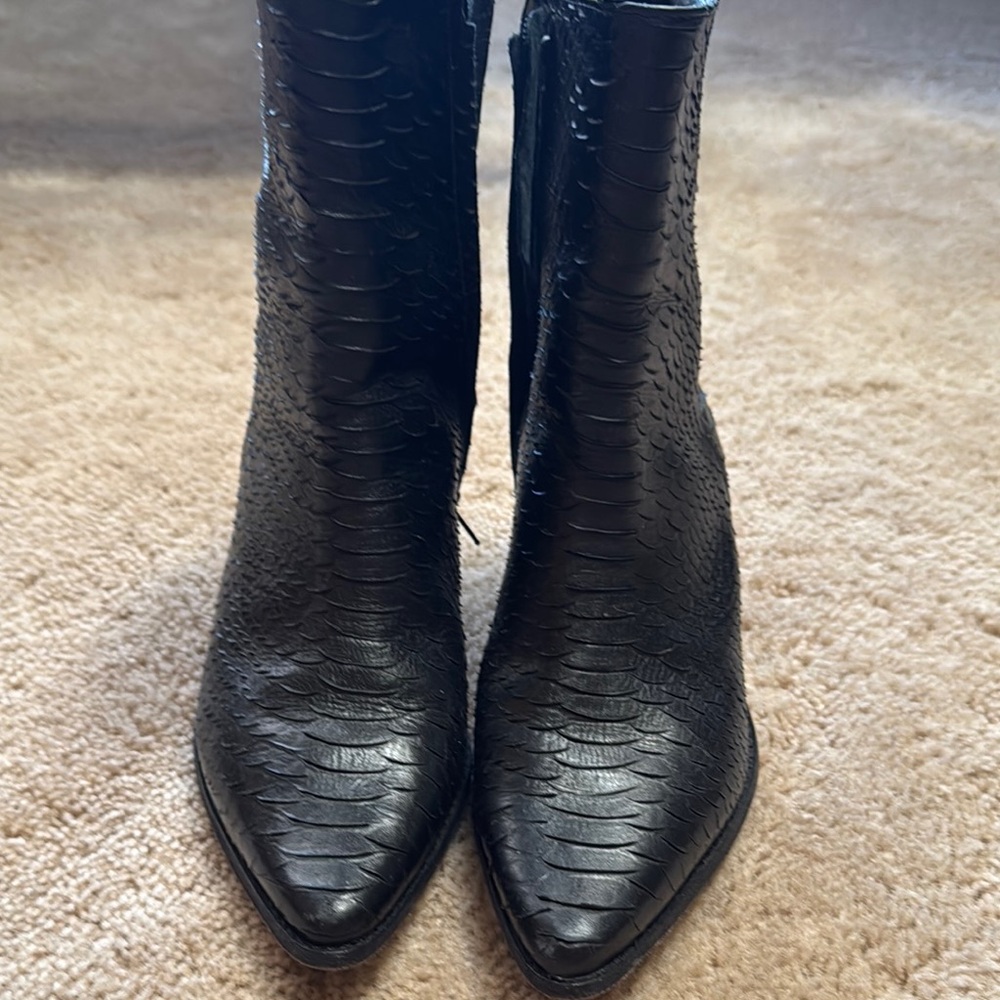 Matisse Black Ankle Boots with Textured Leather no box